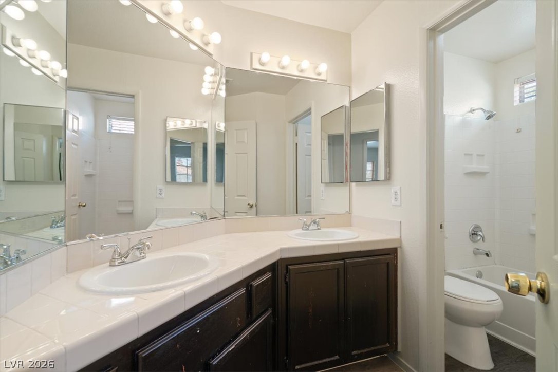 2576 Silver Shadow Drive Property Photo 18
