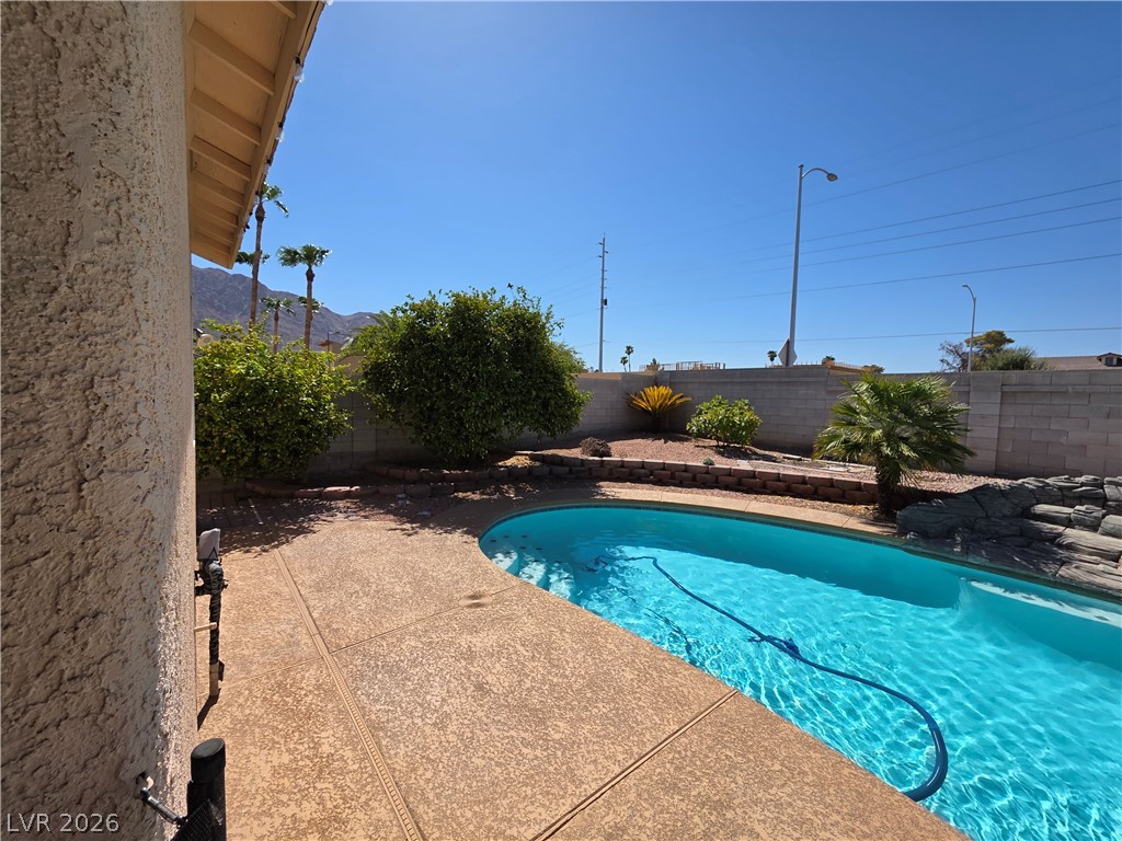 6323 Mahogany Peak Avenue Property Photo 10