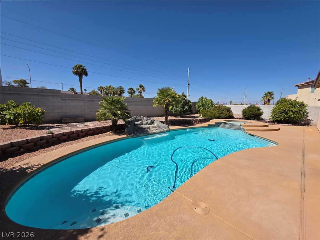 6323 Mahogany Peak Avenue Property Photo 15