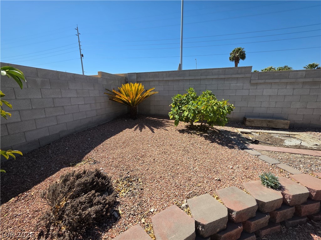 6323 Mahogany Peak Avenue Property Photo 19