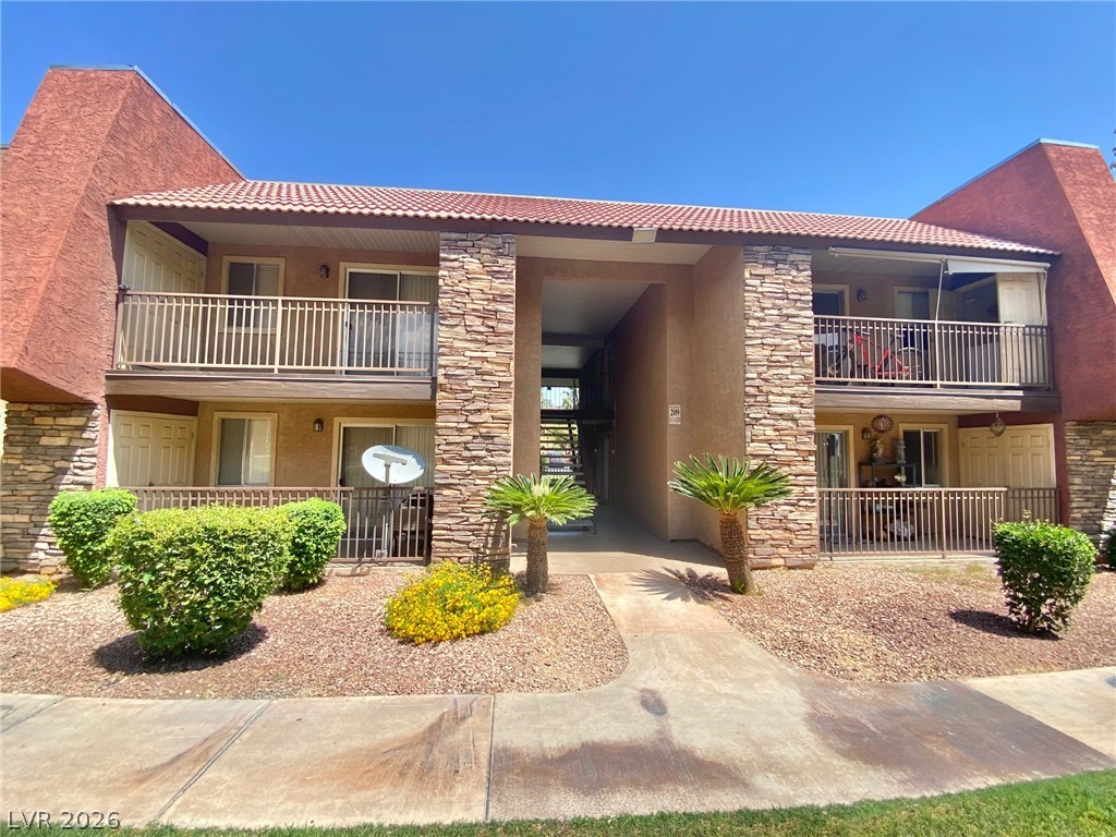 5081 River Glen Drive 118 Property Photo 1