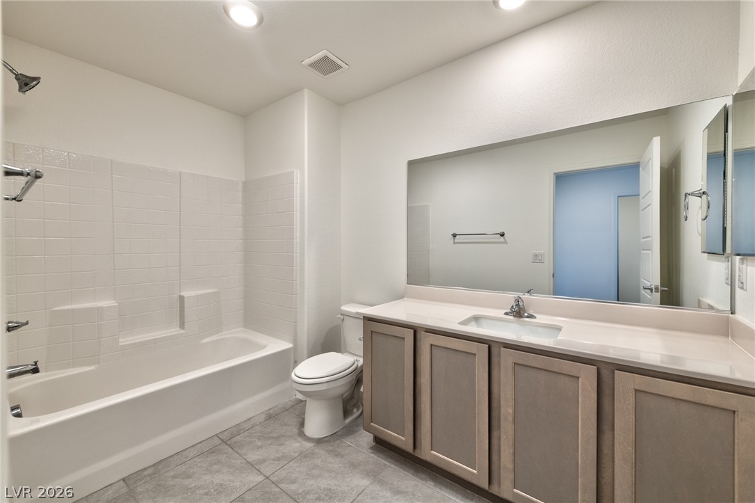 3610 Tripoli Cove Avenue Property Photo 11