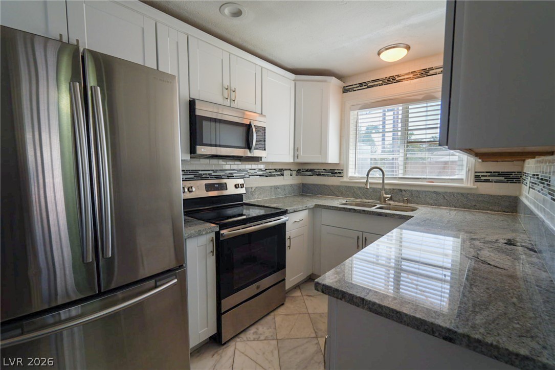 2101 Santa Paula Drive Property Photo 10