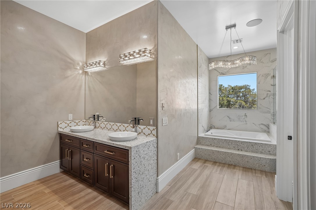 1721 South Tioga Way Property Photo 22