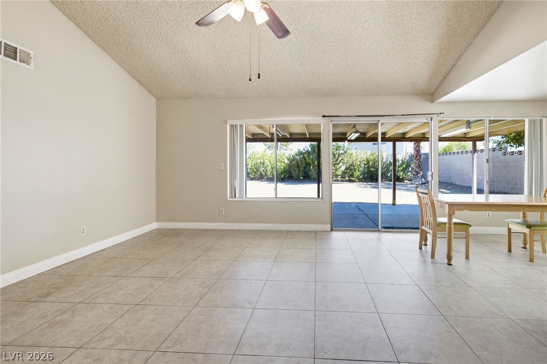 4014 Ridgewood Avenue Property Photo 7