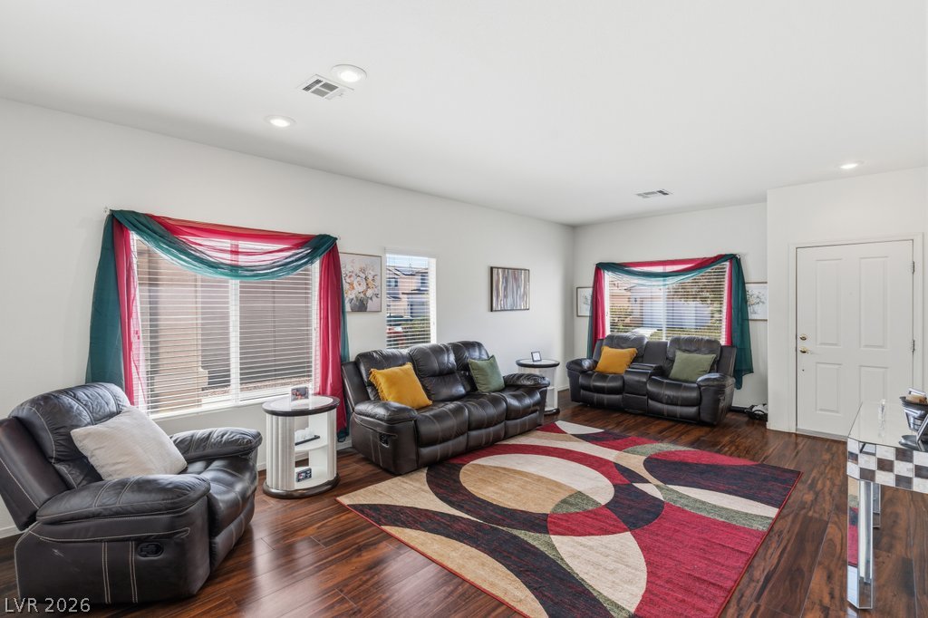 1108 Bistro Bay Avenue Property Photo 4