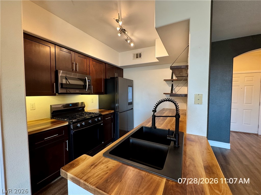 7143 South Durango Drive 309 Property Photo 6