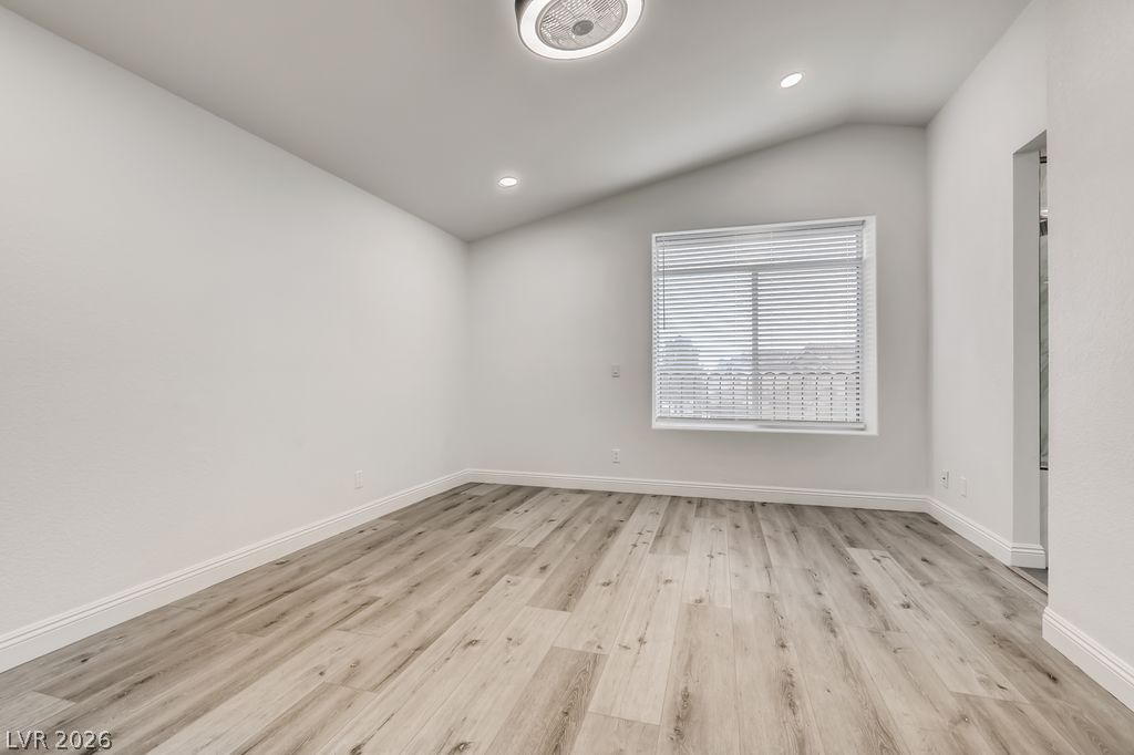 1601 Vespertina Court Property Photo 15