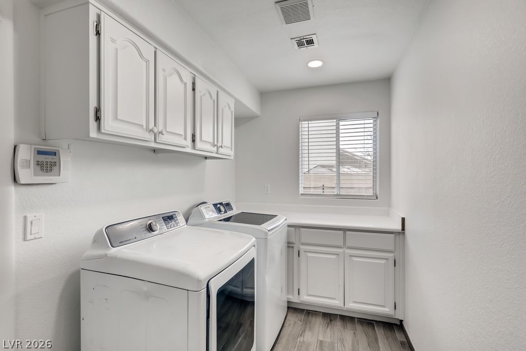 1601 Vespertina Court Property Photo 31