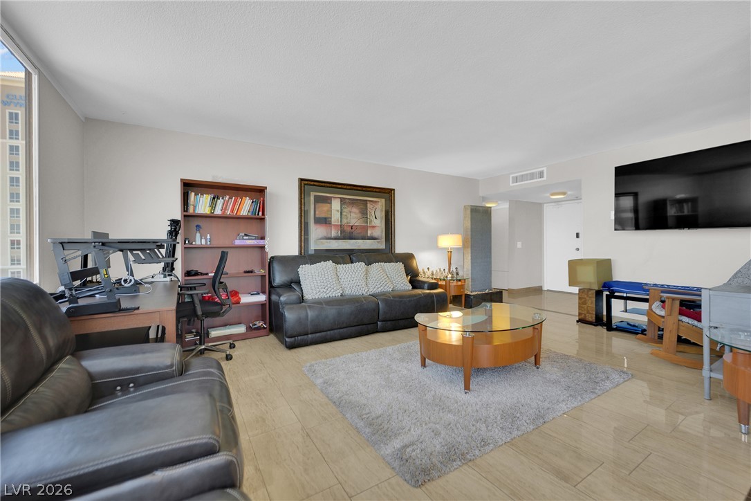 205 East Harmon Avenue 710 Property Photo 6