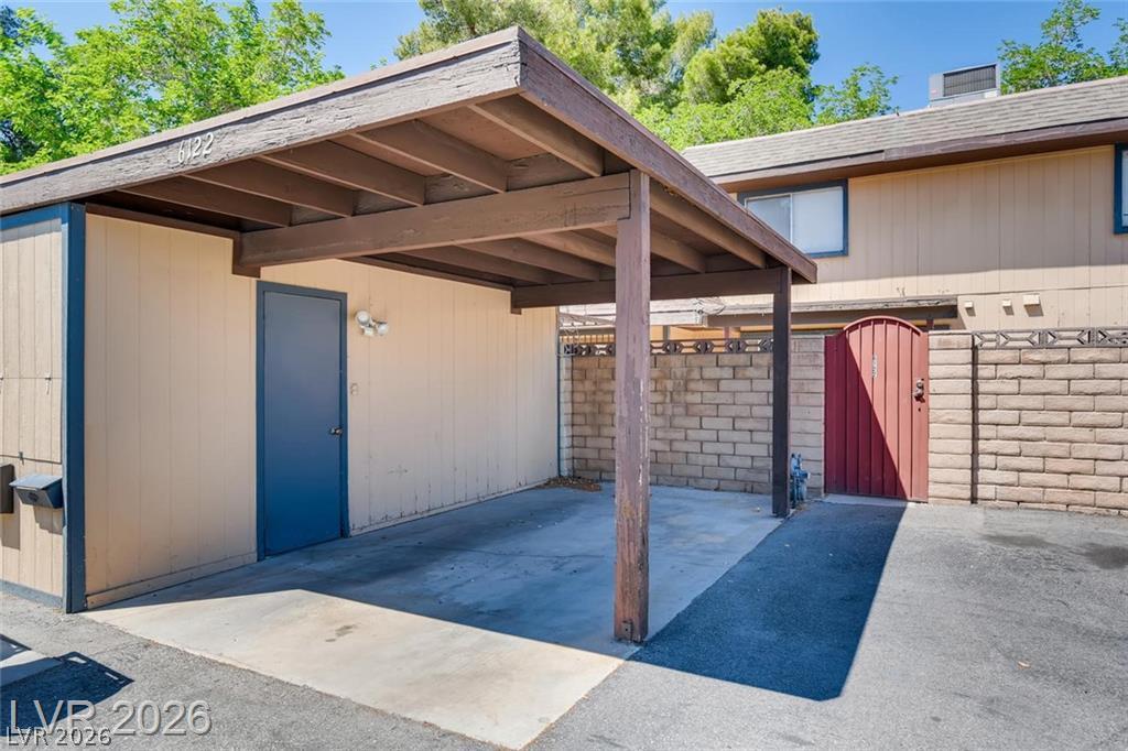 6156 Meadow Vista Lane Property Photo 3