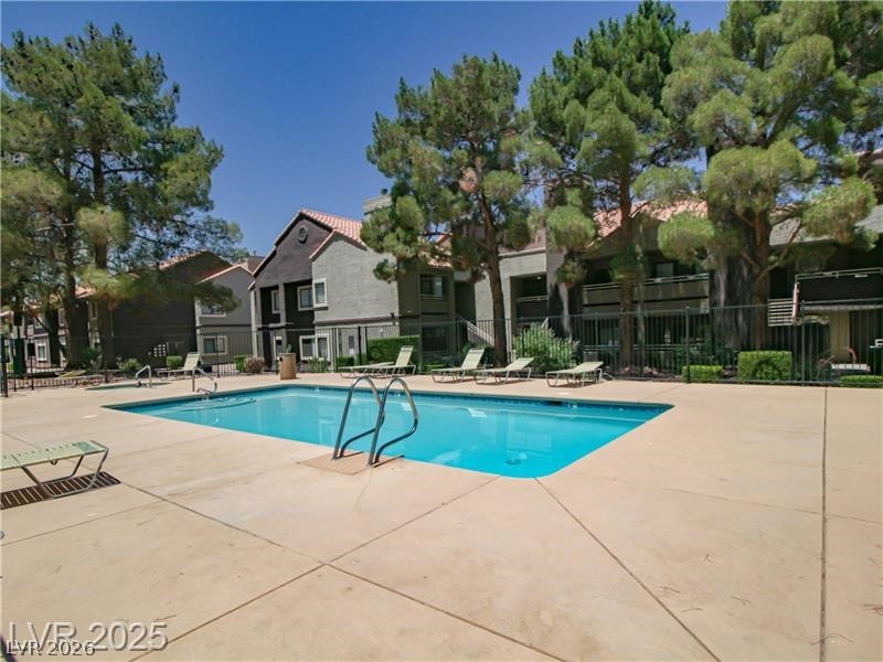 5042 South Rainbow Boulevard 103 Property Photo 14