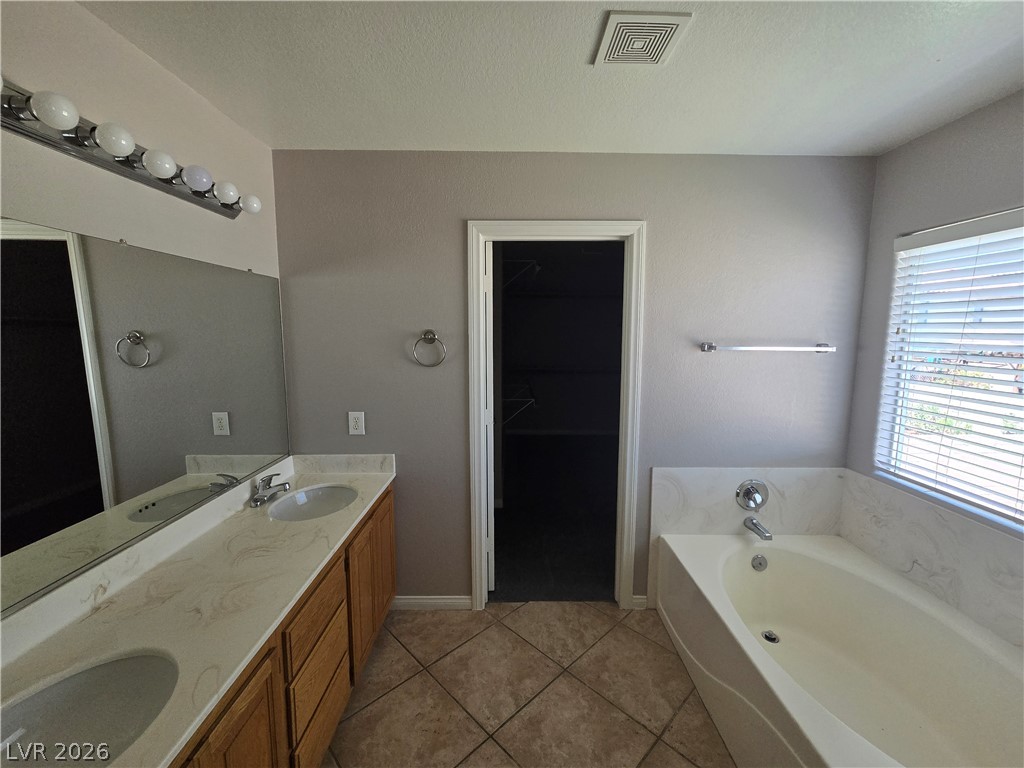 8350 Sterling Harbor Court Property Photo 17