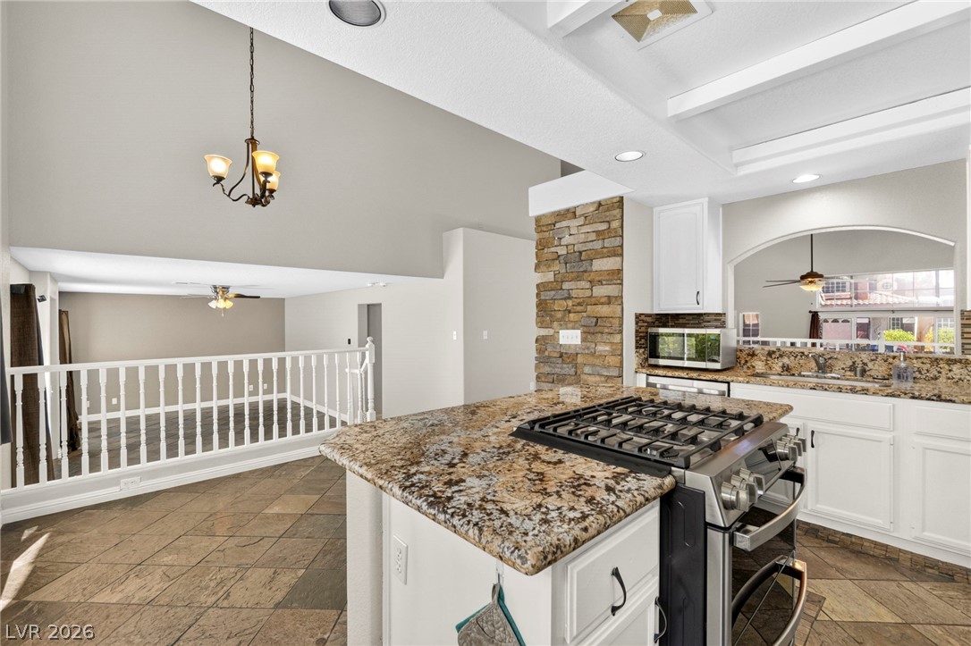 8875 Dove Cove Drive Property Photo 10