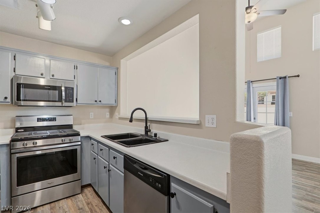 9576 Belle Rich Street Property Photo 10