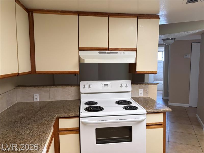 2080 Karen Avenue 17 Property Photo 10