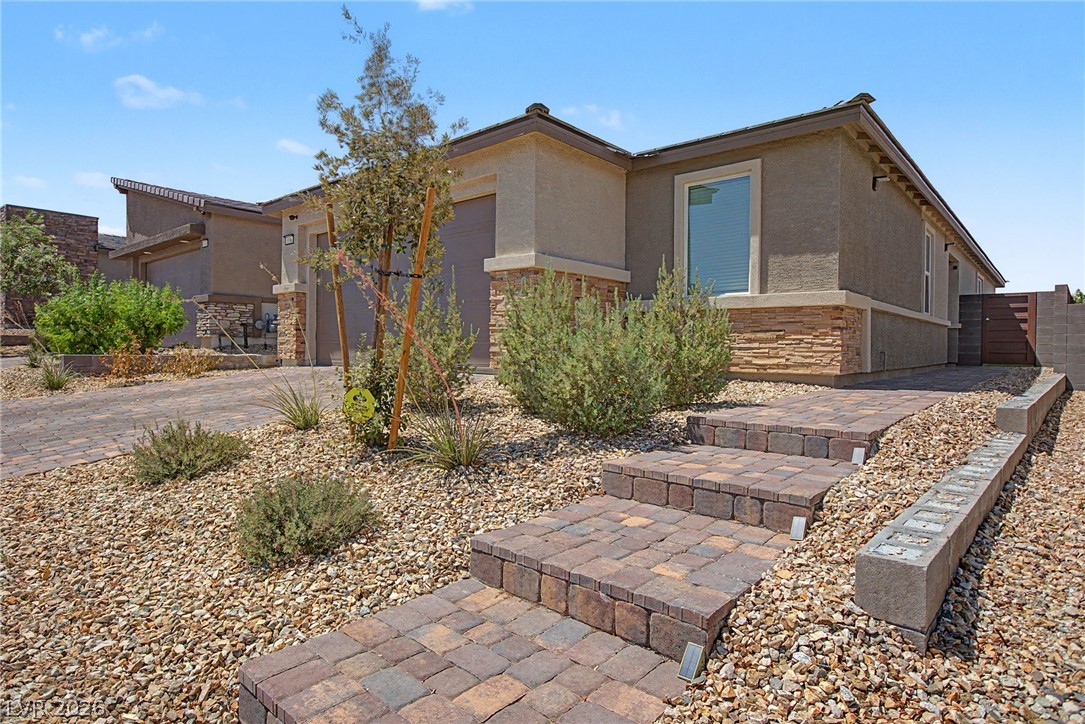9386 Sequoia Ridge Avenue Property Photo 3
