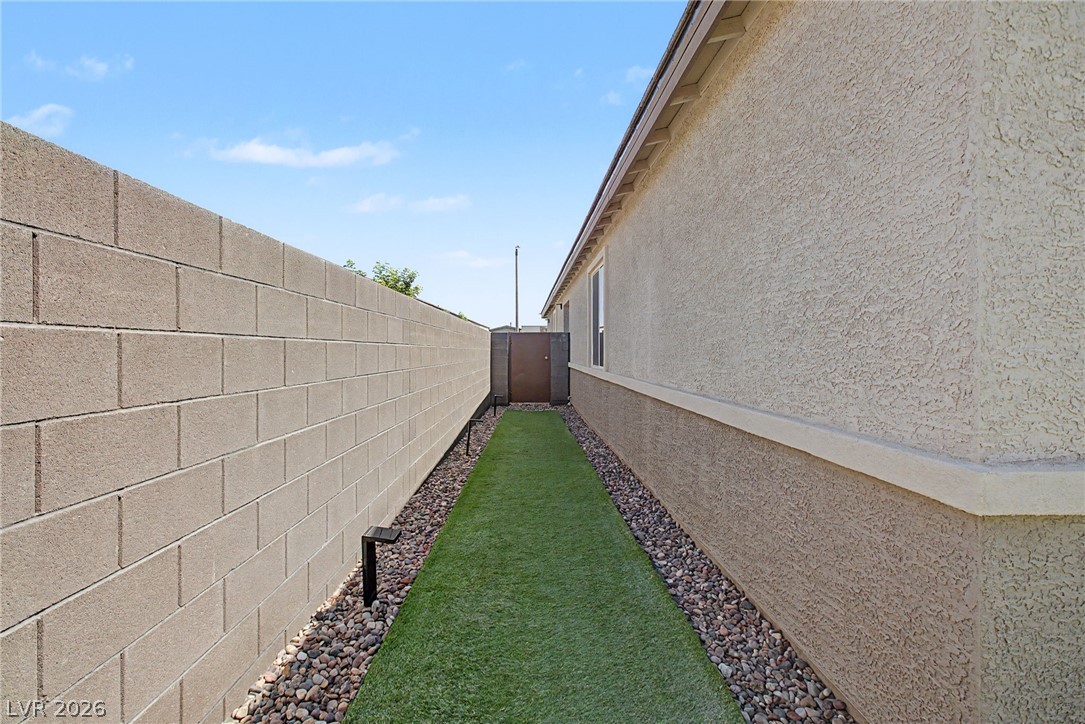 9386 Sequoia Ridge Avenue Property Photo 35