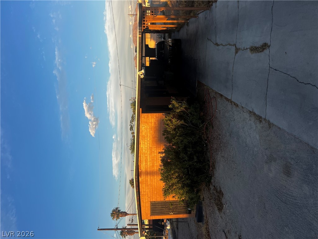 1206 I Street Property Photo 1
