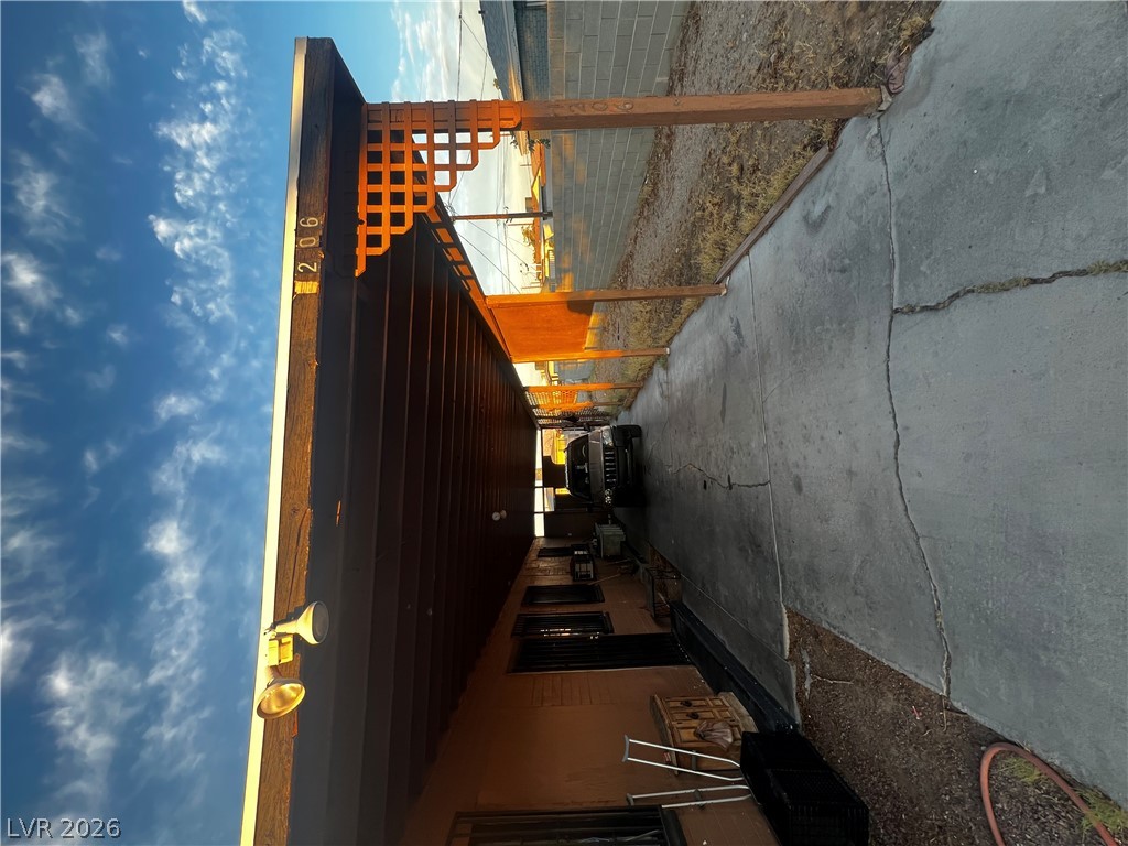 1206 I Street Property Photo 3