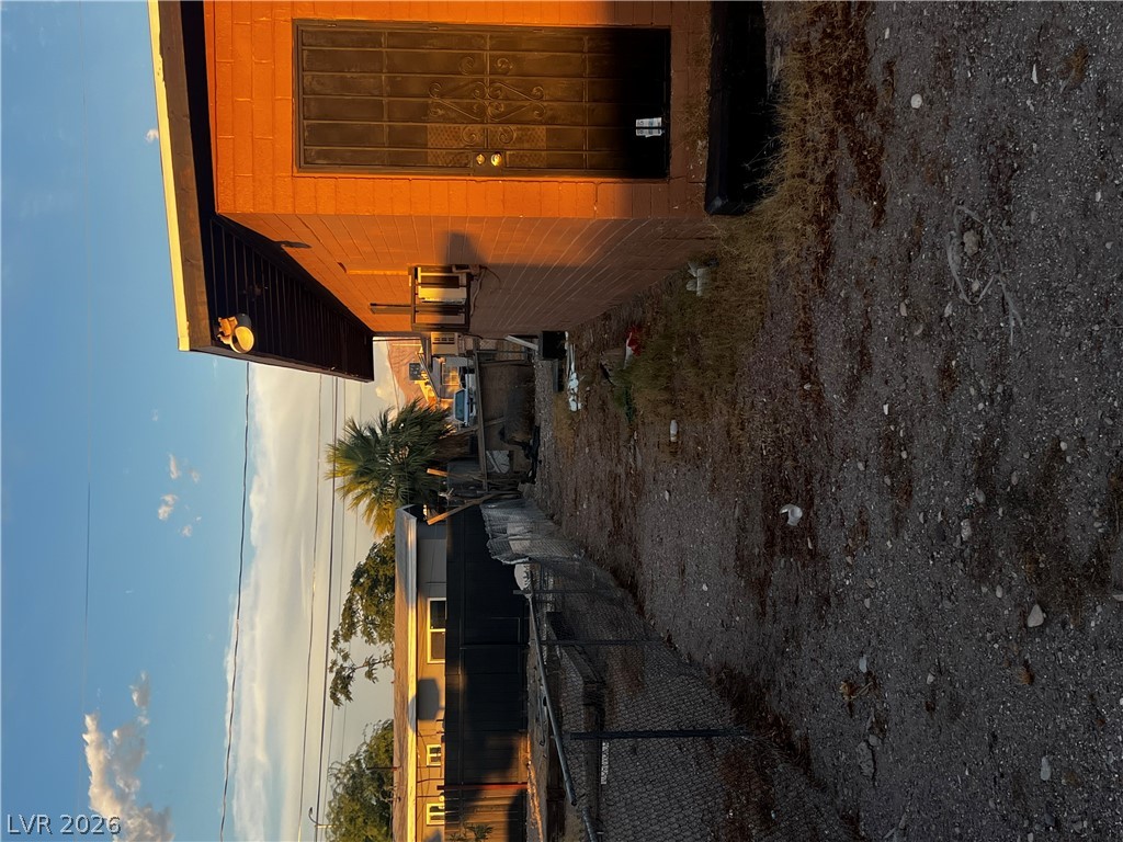 1206 I Street Property Photo 6