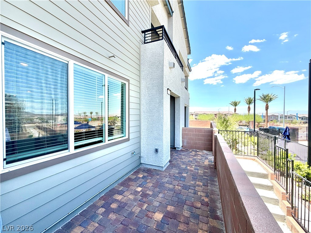 1502 Eva Crossing Place Property Photo 2
