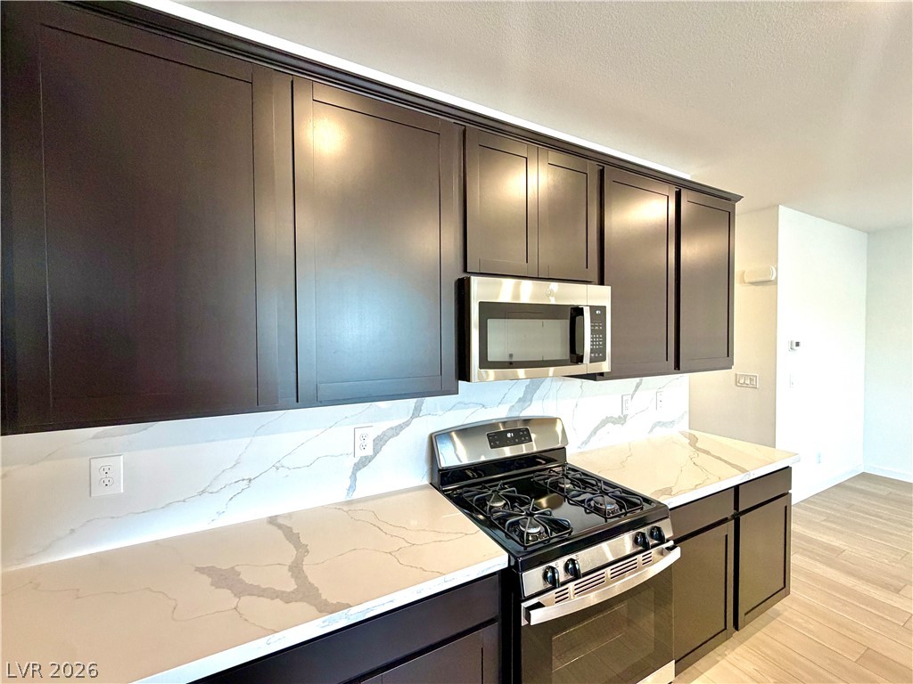 1502 Eva Crossing Place Property Photo 11