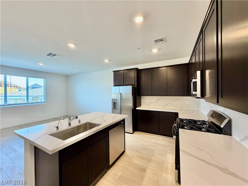 1502 Eva Crossing Place Property Photo 15