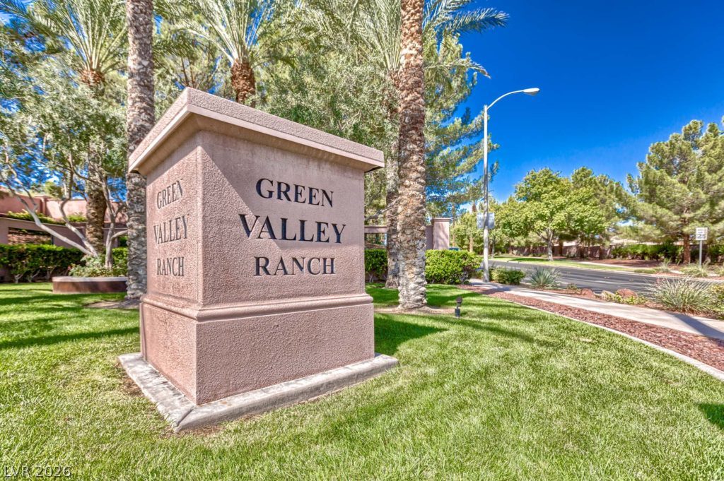 1795 Lily Pond Circle Property Photo 3