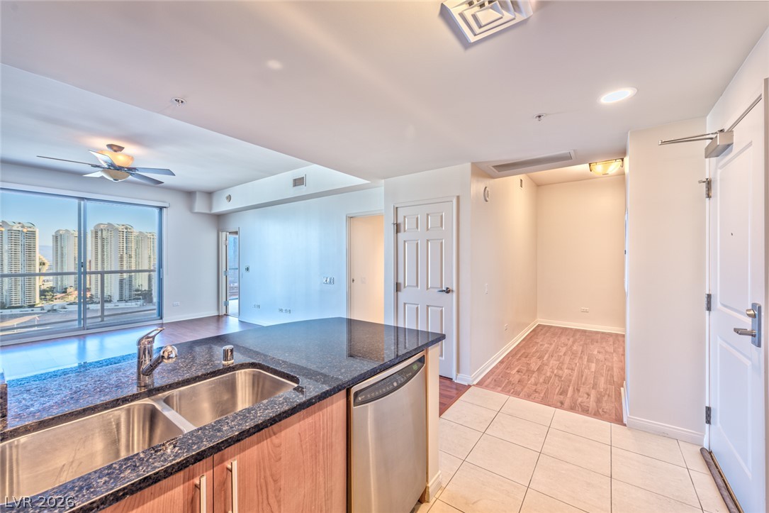 200 Sahara Avenue 2507 Property Photo 2