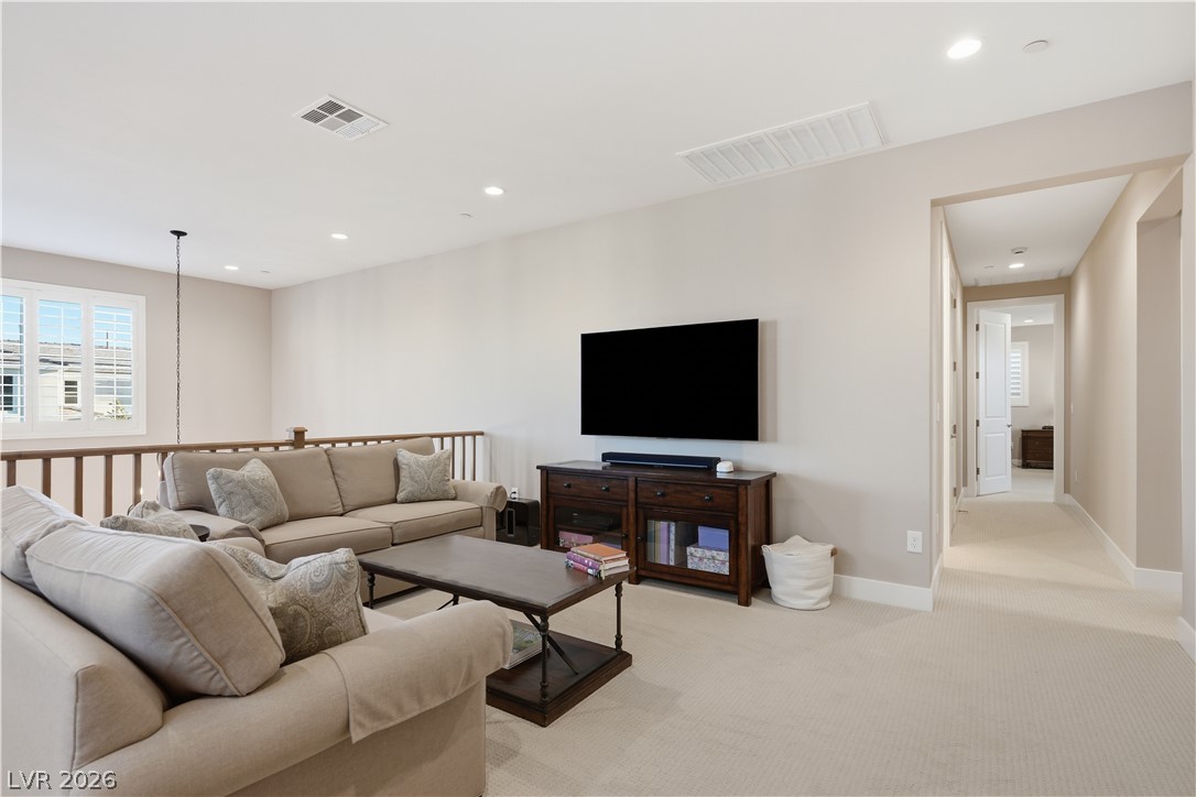 10196 Pleasant Knoll Avenue Property Photo 22