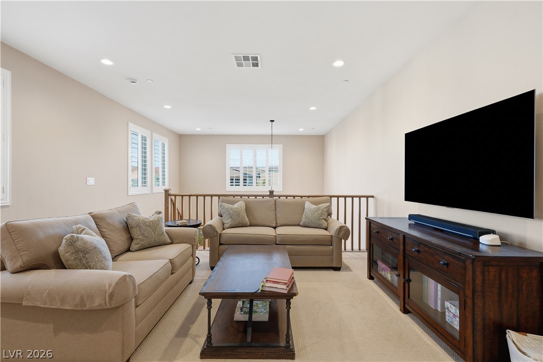 10196 Pleasant Knoll Avenue Property Photo 25
