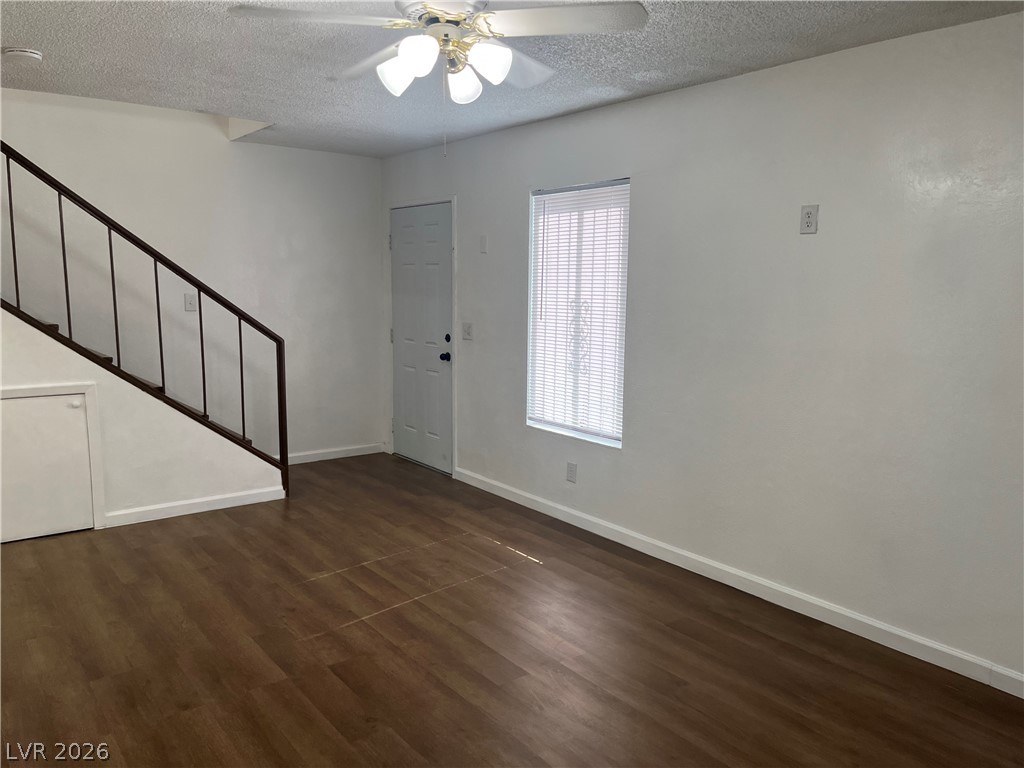 3974 Palos Verdes Street Property Photo 4
