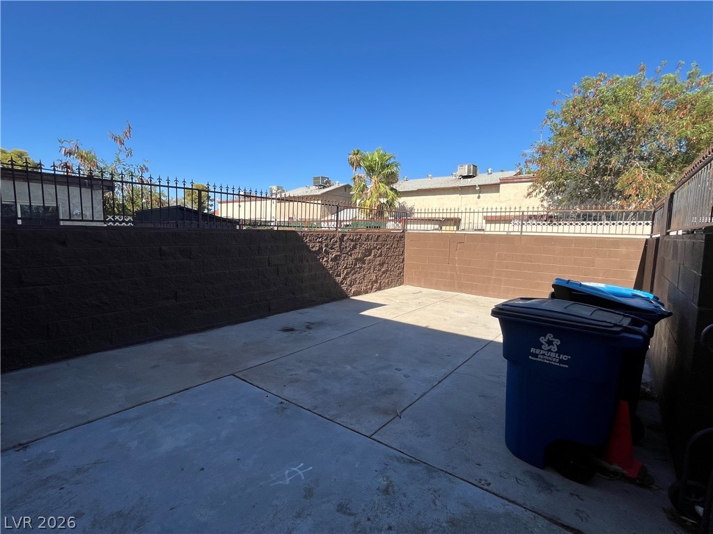 3974 Palos Verdes Street Property Photo 25