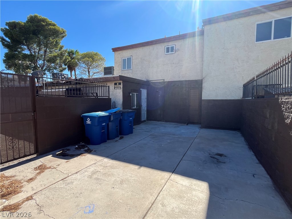 3974 Palos Verdes Street Property Photo 26