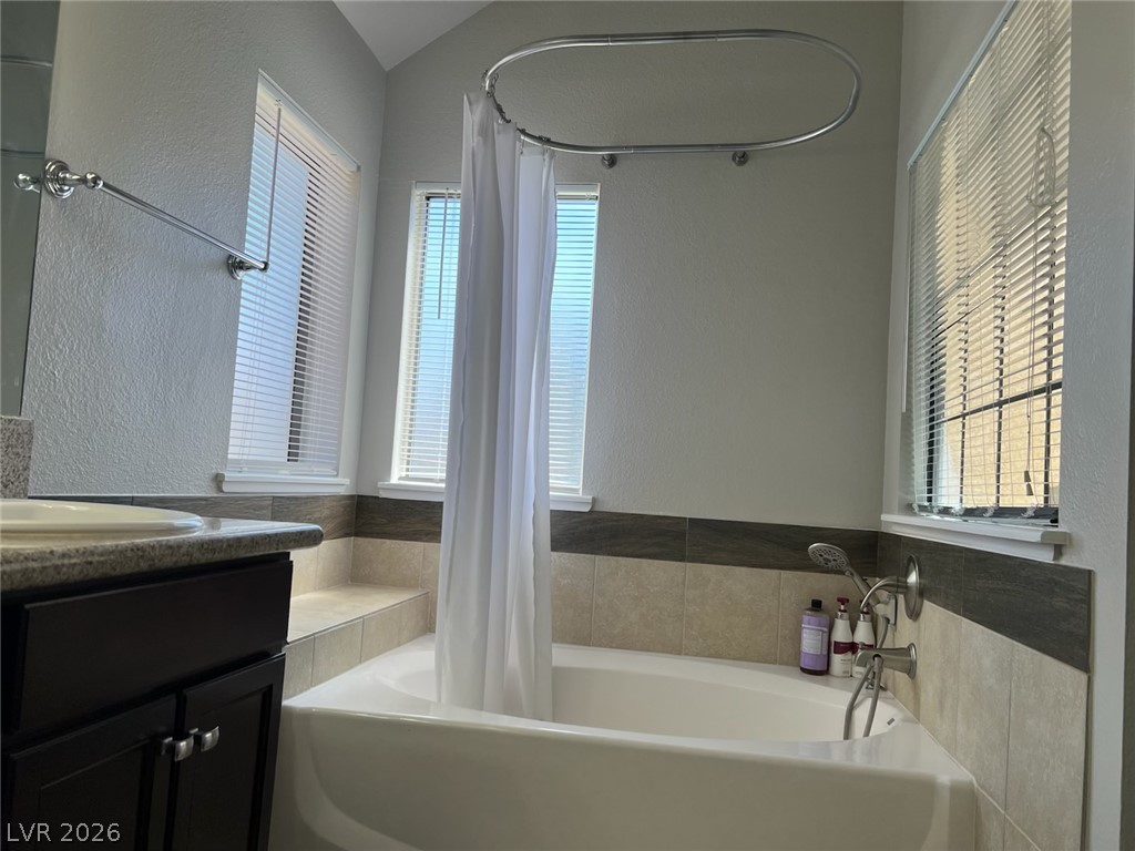 4704 Obannon Drive D Property Photo 8