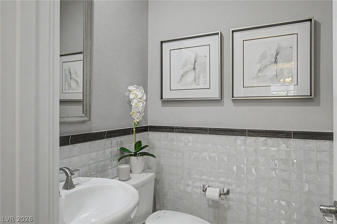 10433 Skye Paseo Avenue Property Photo 21