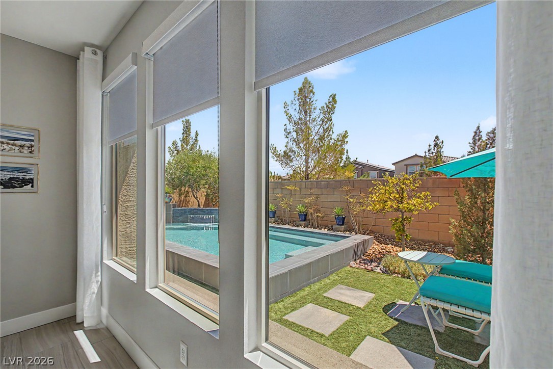 10433 Skye Paseo Avenue Property Photo 34