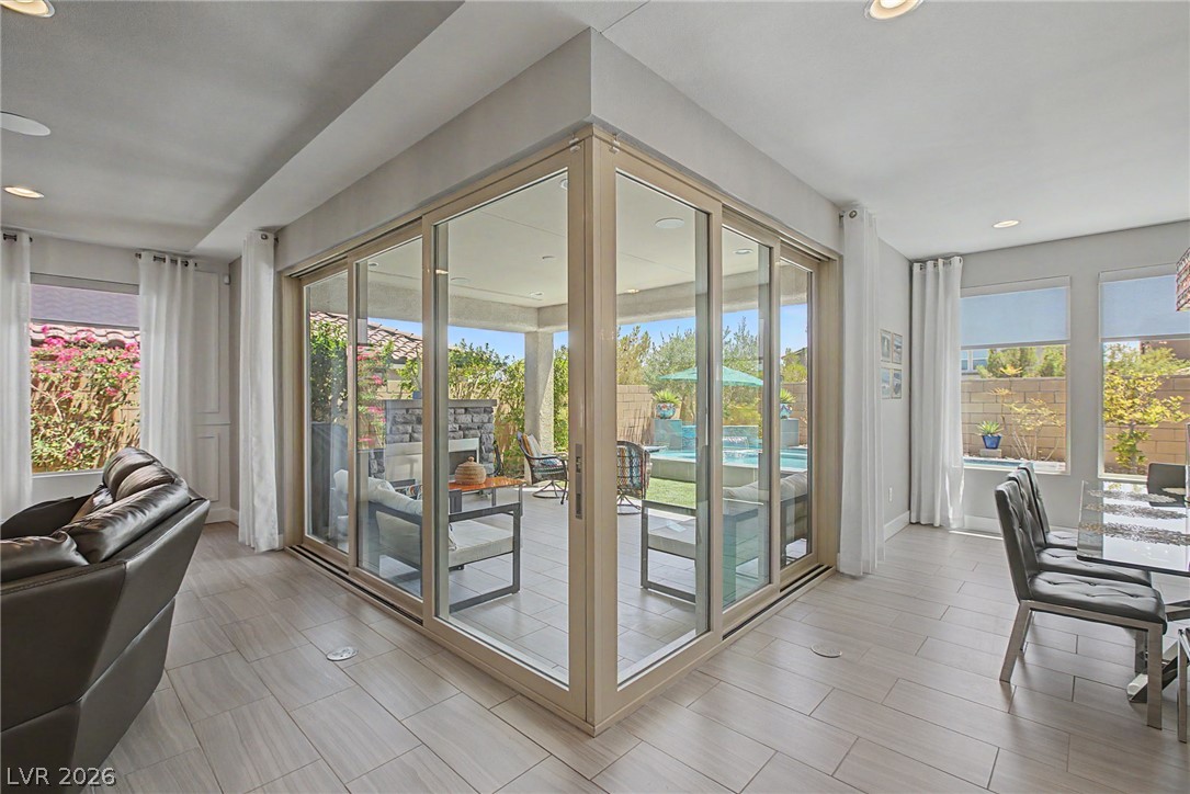 10433 Skye Paseo Avenue Property Photo 35