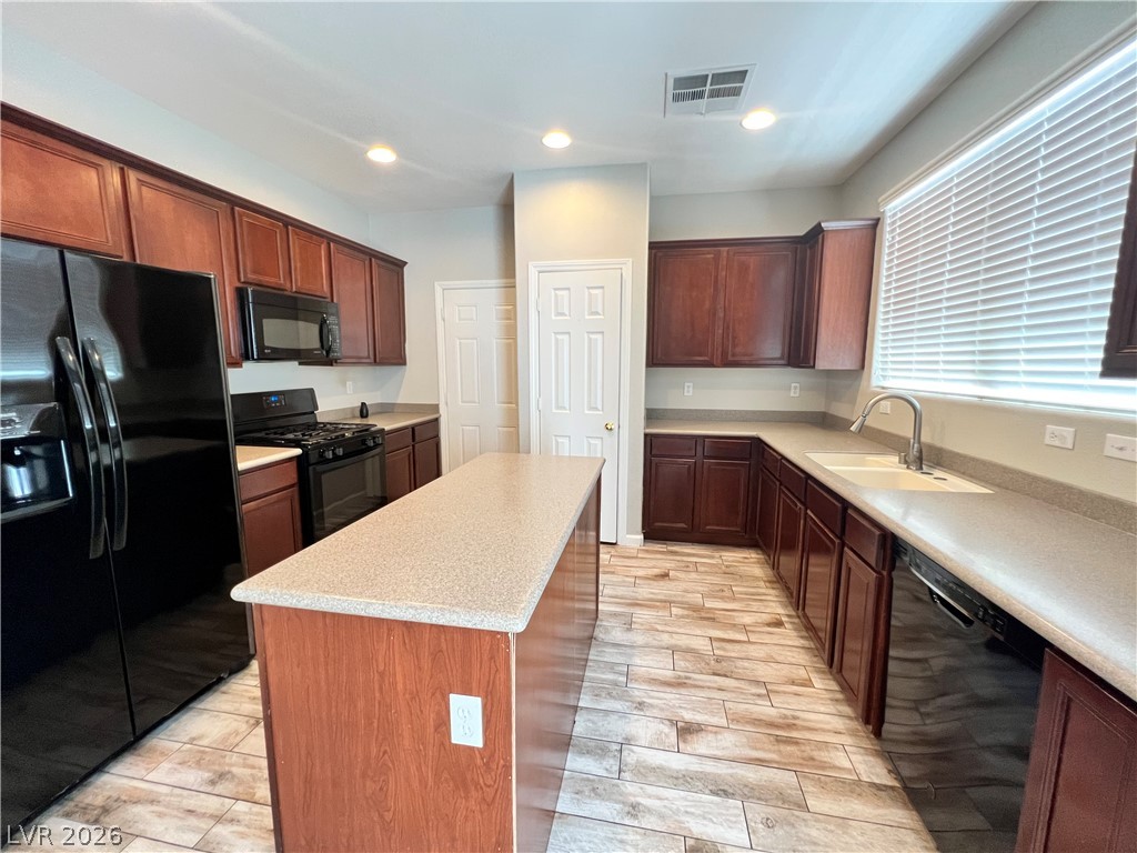 8947 College Green Street Property Photo 5