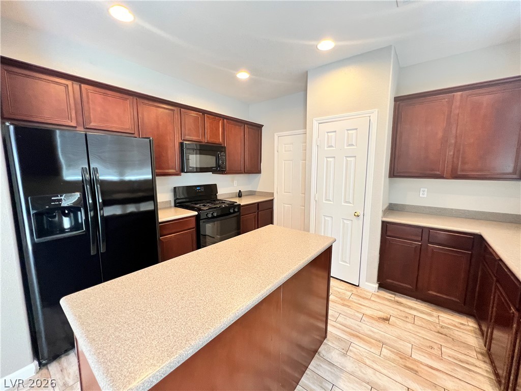 8947 College Green Street Property Photo 6