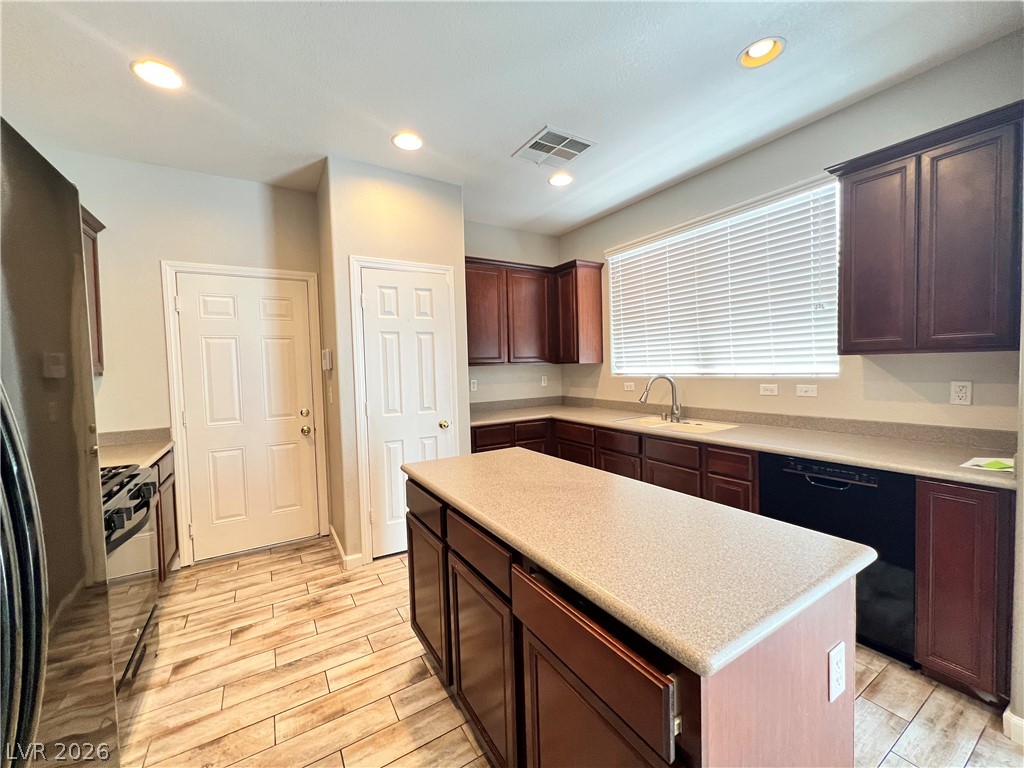 8947 College Green Street Property Photo 11