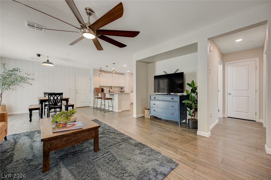 2216 Via Zoran Property Photo 9