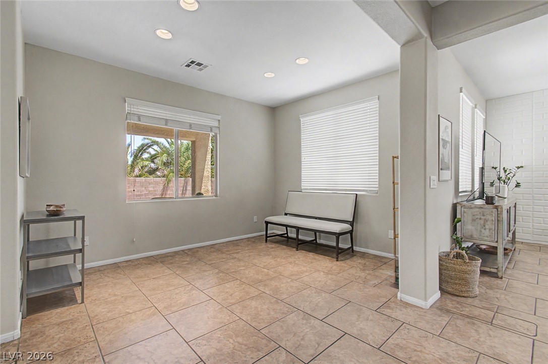 2424 Taragato Avenue Property Photo 3