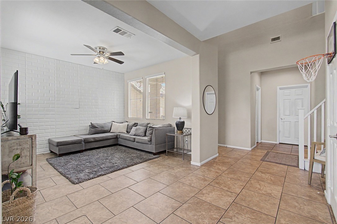 2424 Taragato Avenue Property Photo 4