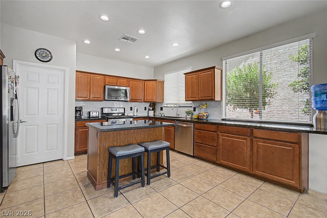 2424 Taragato Avenue Property Photo 11