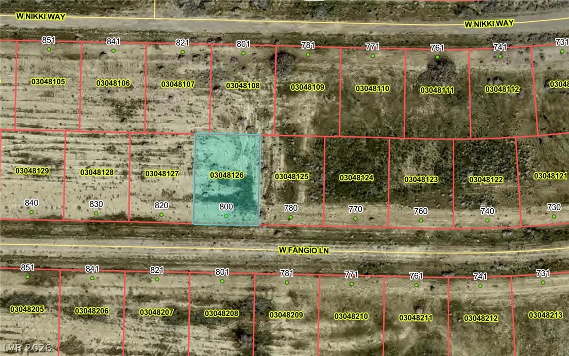 800 West Fangio Lane Property Photo 1