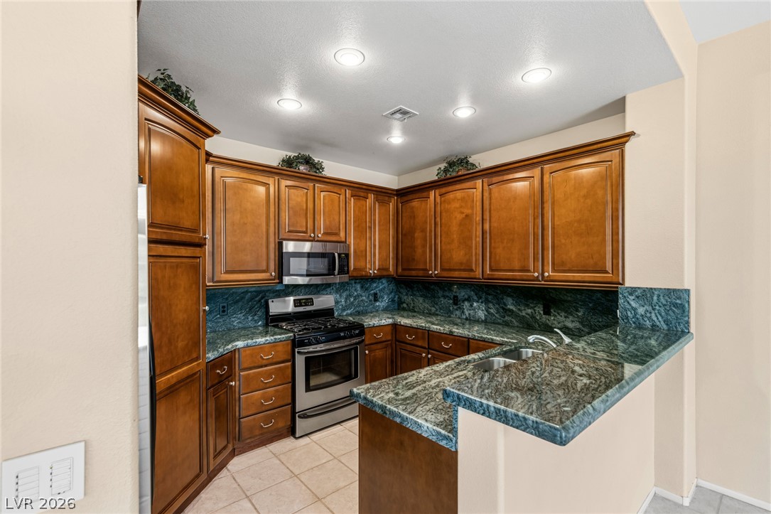 9232 Pitching Wedge Drive Property Photo 2