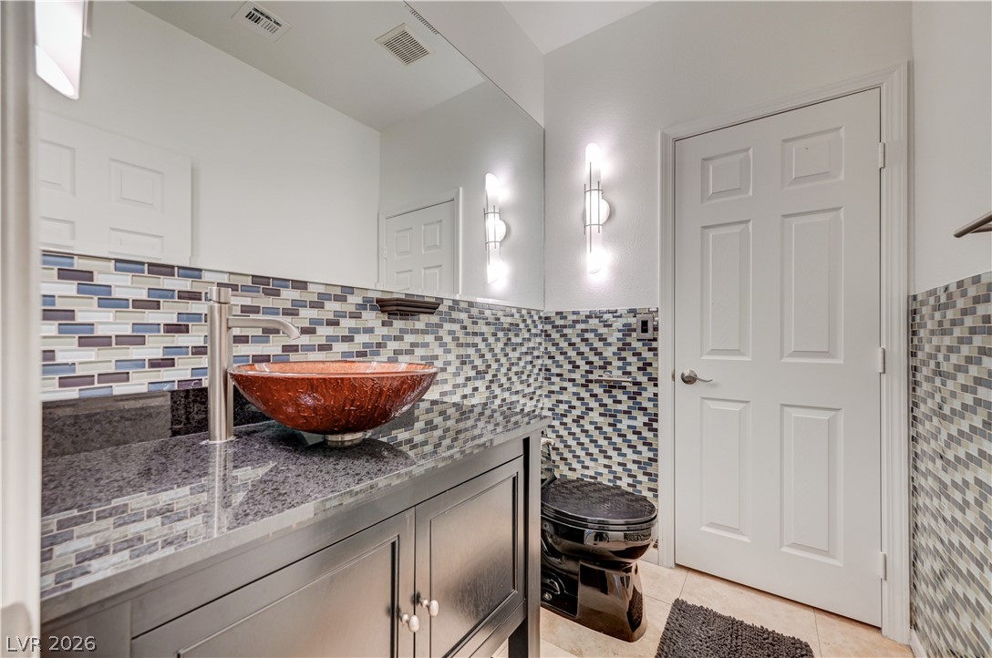 6641 Black Oaks Street Property Photo 17