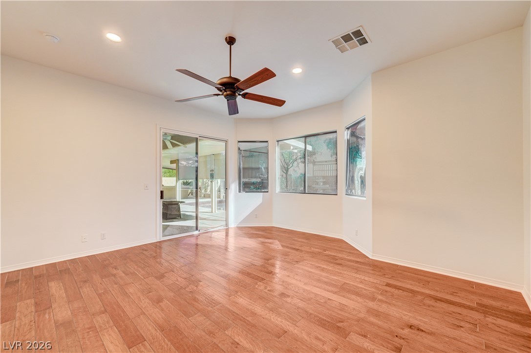 6641 Black Oaks Street Property Photo 20